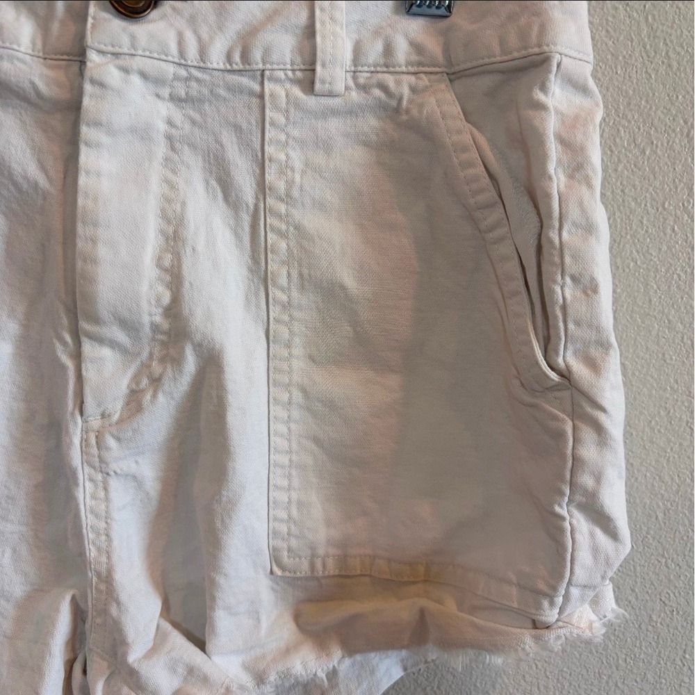 By Together Frayed Hem High Rise Shorts Womens Small White Coastal Boho Utilty - Picture 2 of 4